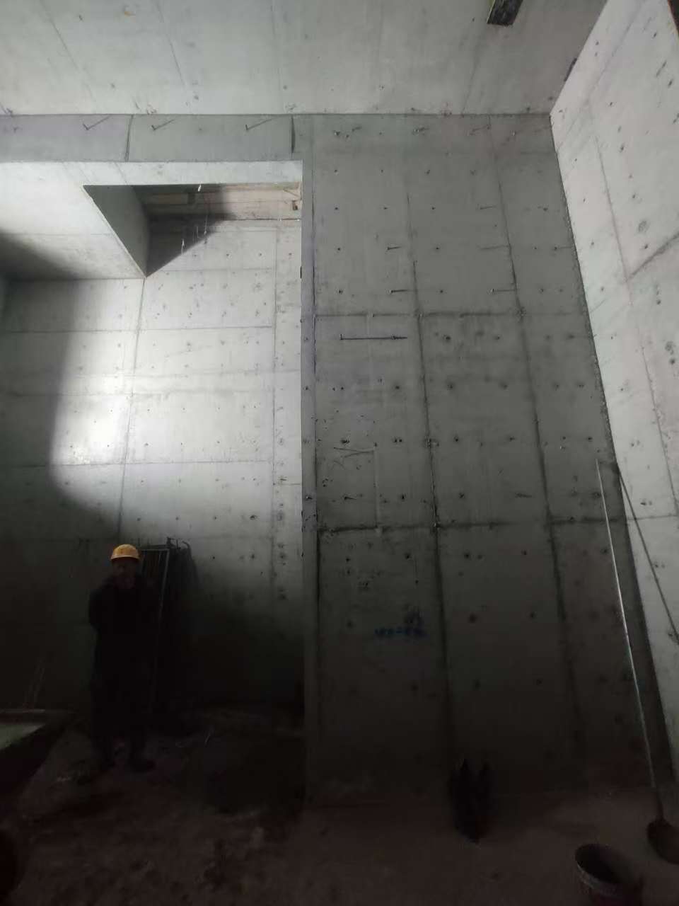 黄石港墙上开槽钢筋断了有影响吗